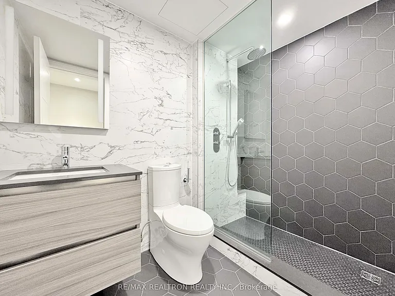 2 Clarendon Ave #105 — Photo 7