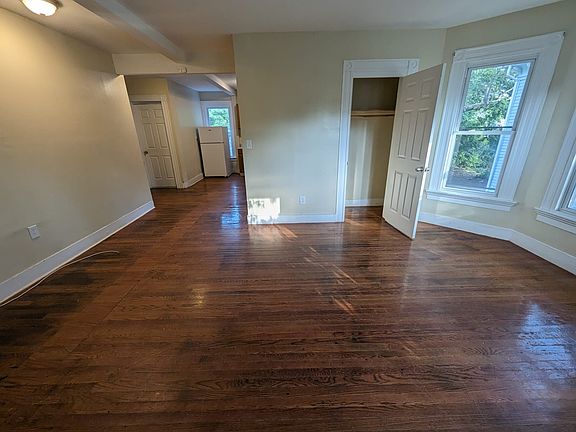 3rd image of 81 Sherman Ave #2A