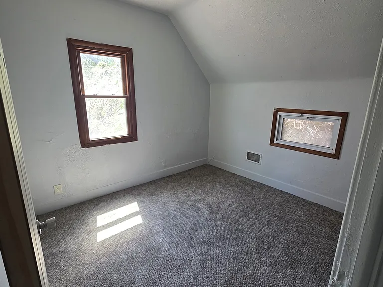 2382 York St — Photo 9