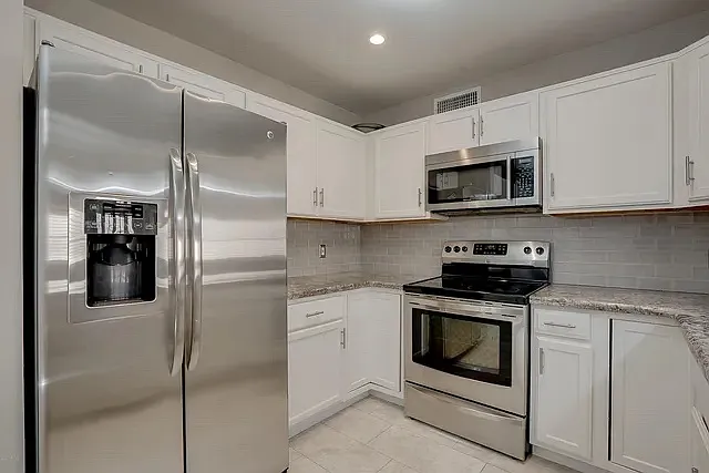 10925 E Hope Dr — Photo 3