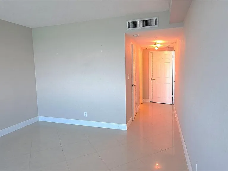 2501 S Ocean Dr #Penthouse 23 — Photo 10