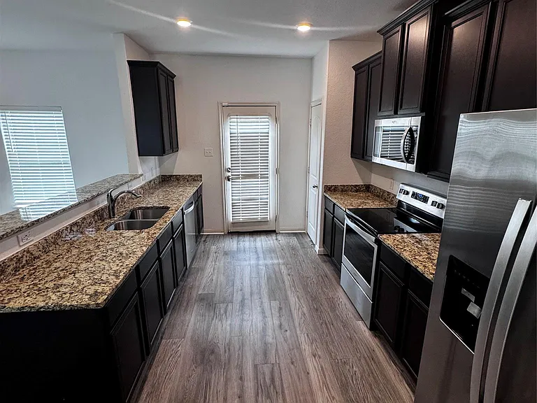 13713 Henry A Wallace Ln — Photo 15