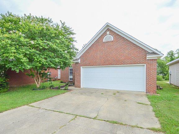 2nd image of 437 Kirk Cauldy Dr