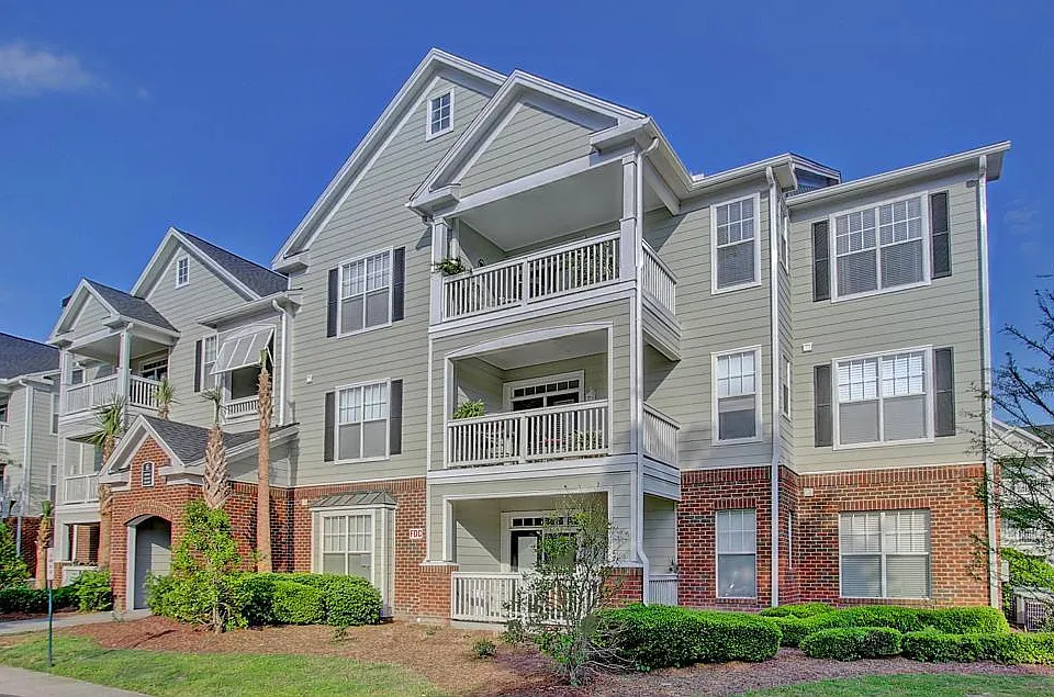 45 Sycamore Ave #835