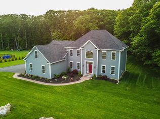 23 Garrett Rd, Canton, CT 06019