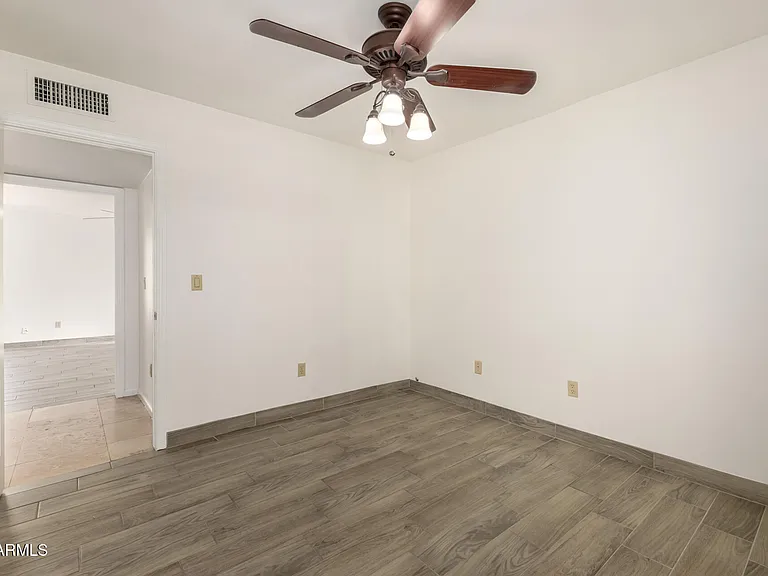 6517 S Hazelton Ln — Photo 24