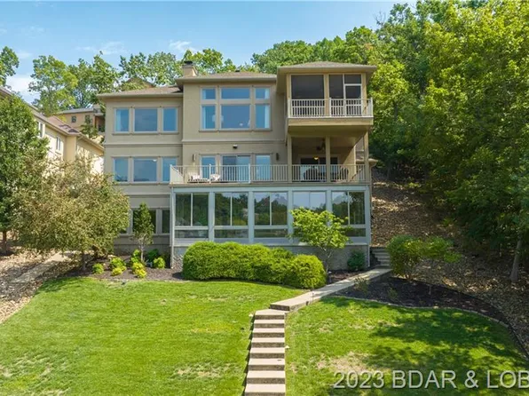 464 Eagle Dr, Lake Ozark, MO 65049