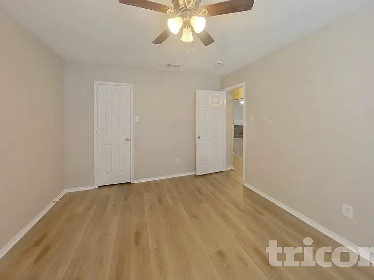 206 Briarglen Dr — Photo 13