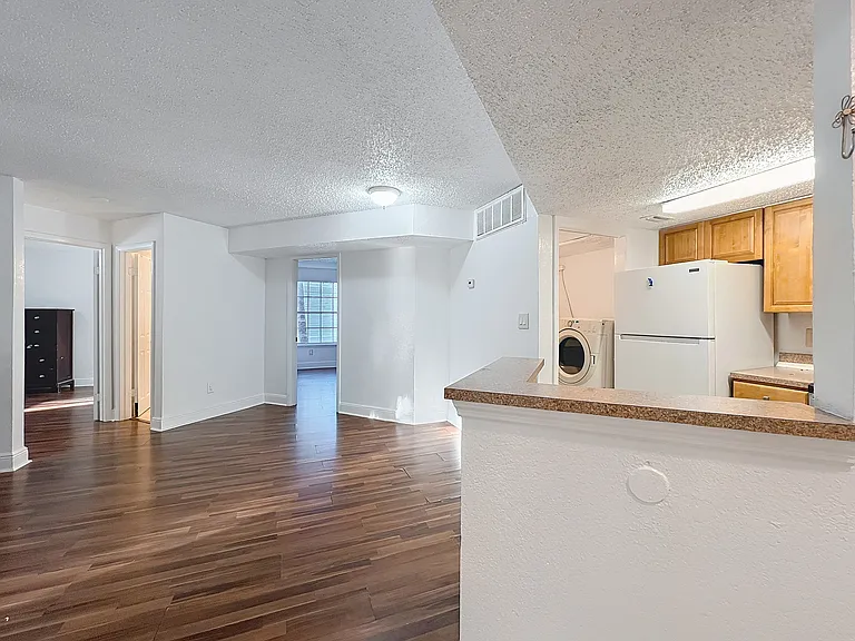 1932 Lake Atriums Cir #83 — Photo 31