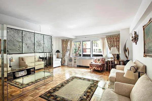 Rented by Town Residential | media 2
