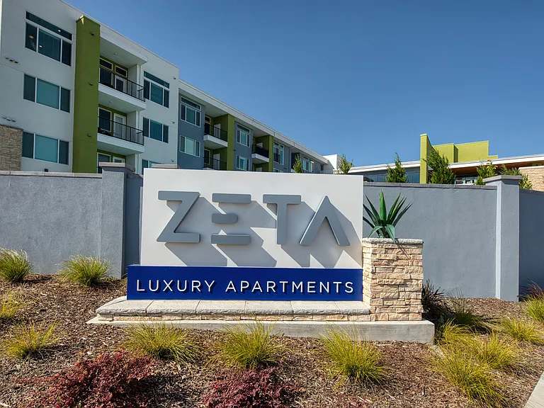 Zeta Luxury Apartments — Photo 35