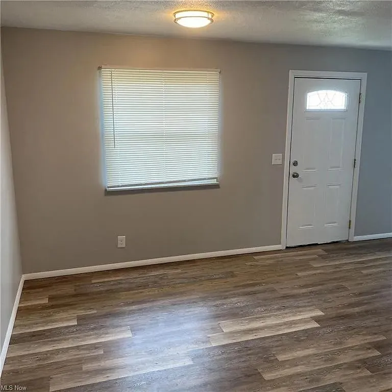 jpg - 533 Bon Air Ave