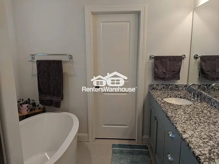 2159 Niles Pl NE — Photo 9