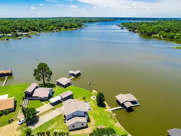 115 Dolly Dr, Mabank, TX 75156