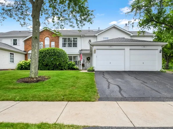 27W415 Providence Ln #103, Winfield, IL 60190