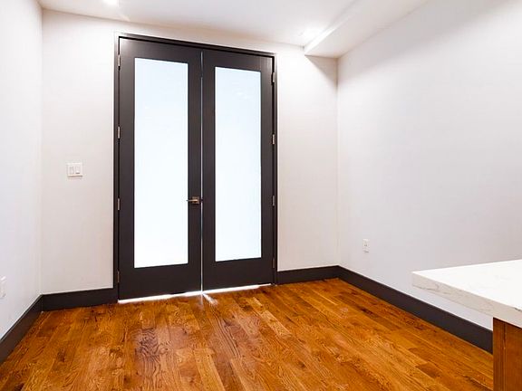4th image of 176 Knickerbocker Ave #3L