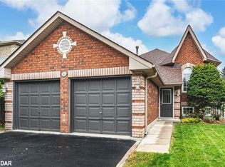 51 Golden Eagle Way, Barrie, ON L4M6P8