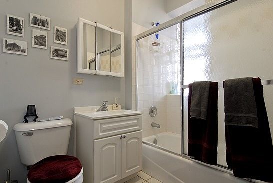 4th image of 3616 W Ainslie St APT 2