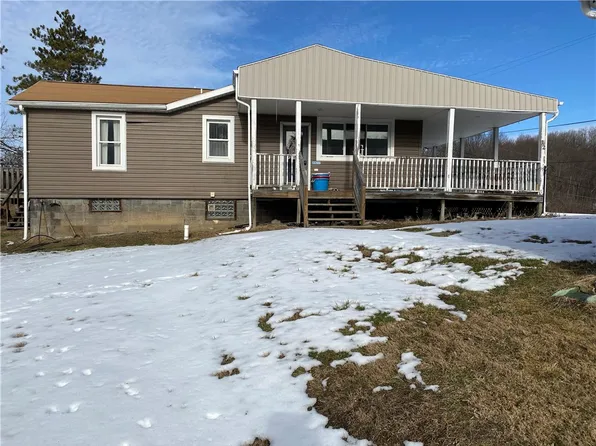 12 Smail Rd, Leechburg, PA 15656