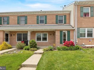 3445 Foxfield Cir, Perkiomenville, PA 18074