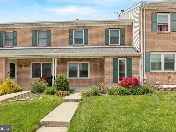 3445 Foxfield Cir, Perkiomenville, PA 18074