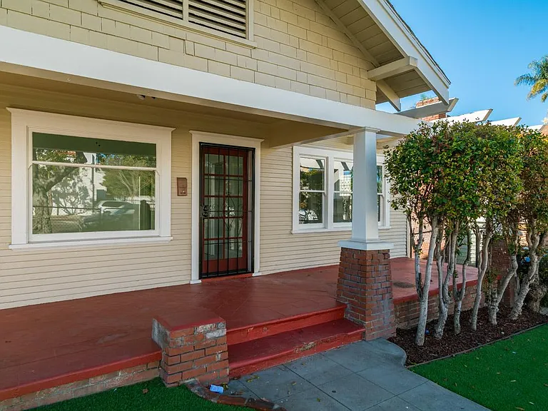 2129 Market St — Photo 2