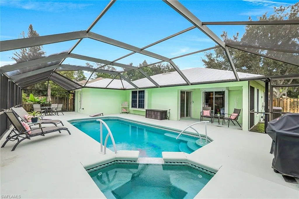 4 bed, 2.0 bath, 1749 sqft, $9,000 — Photo 2
