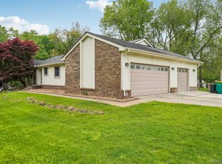 1397 Flamingo, Wixom, MI 48393