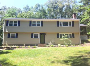 552 Springs Rd, Bedford, MA 01730