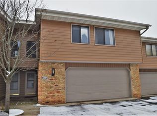 8383 Mitchell Rd, Eden Prairie, MN 55347