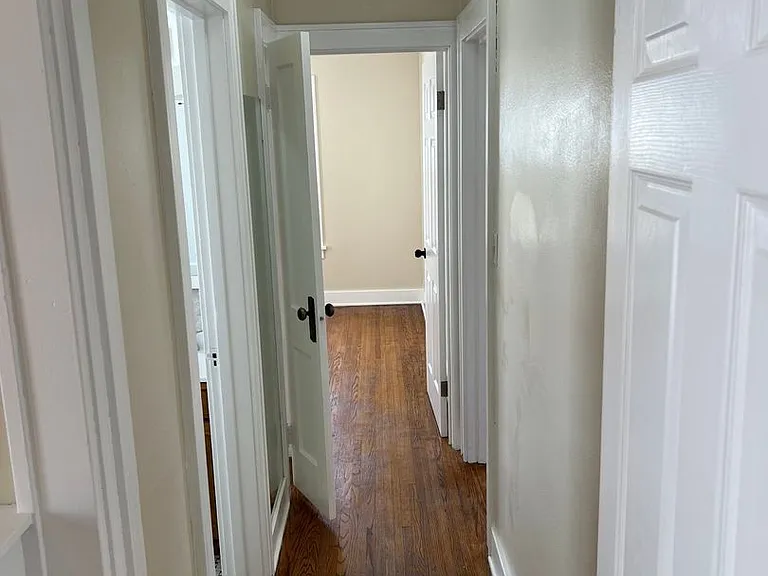 1917 S Duluth Ave — Photo 15