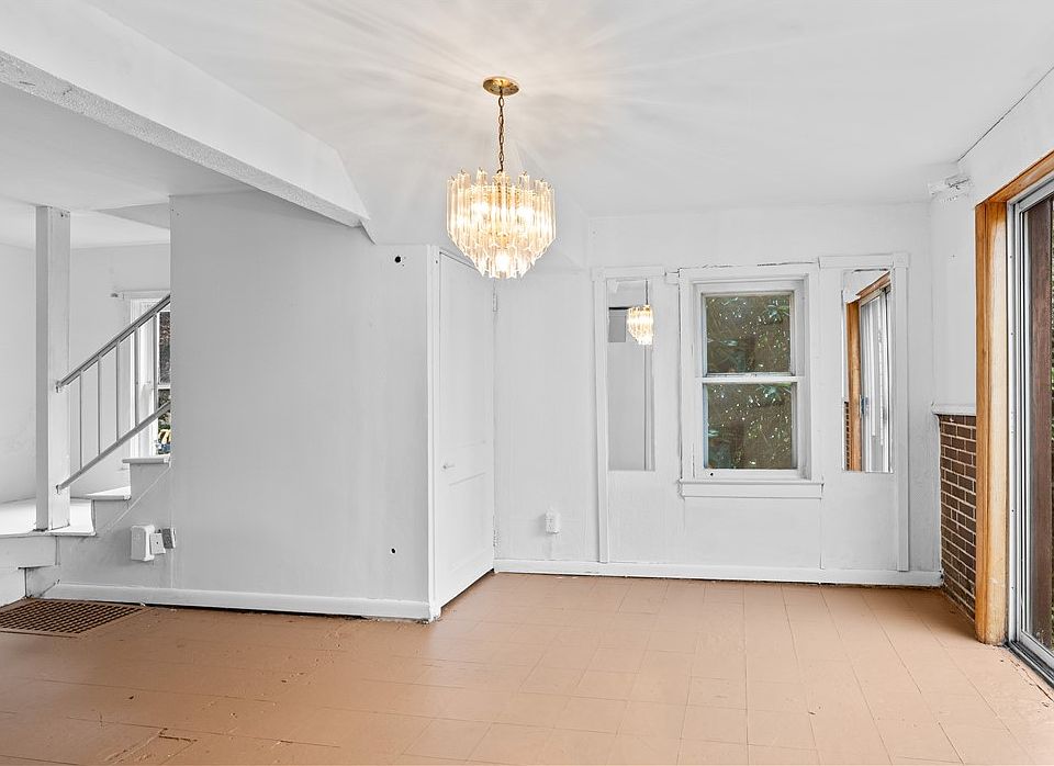 10th image of 123 Lincoln St