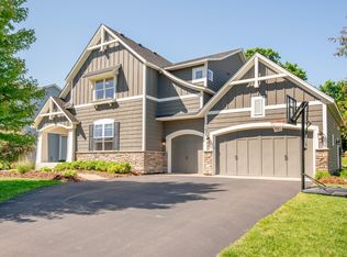 3025 Fairway Dr, Chaska, MN 55318