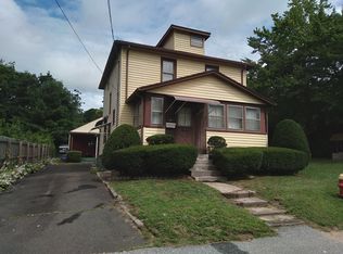 24 Factory Pl, Chicopee, MA 01013