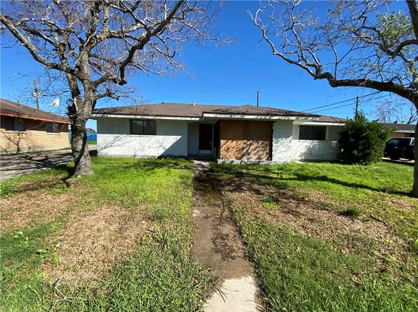 3734 Brushwood Ln, Corpus Christi, TX 78415