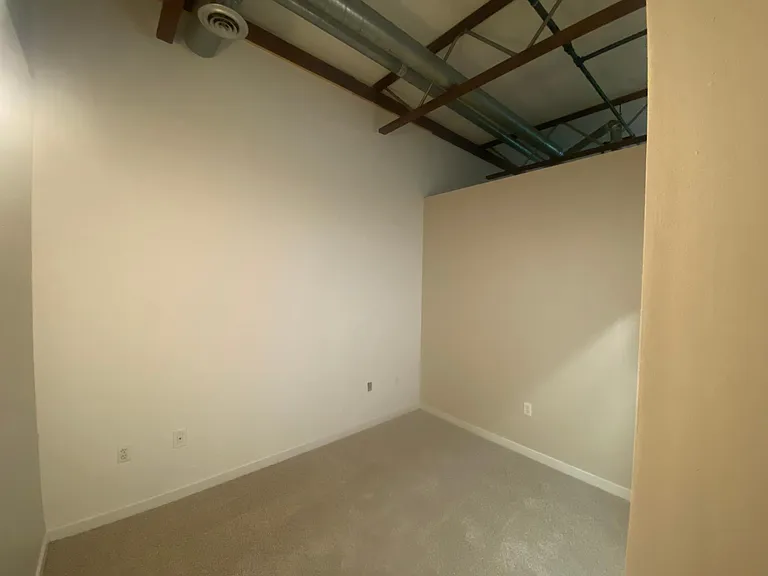 614 S Troy St #102 — Photo 14