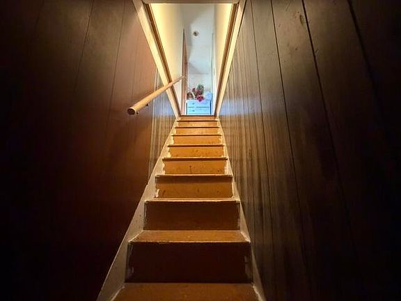5th image of 61 Probasco St