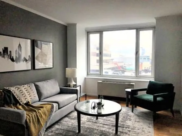 635 W 42nd St APT 6D, New York, NY 10036