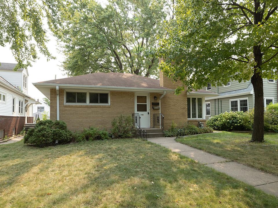 1st image of 798 Wheelock Pkwy E