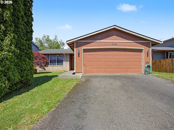 13725 SE Center St, Portland, OR 97236