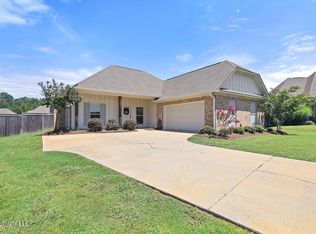 807 Barrington Ct, Brandon, MS 39042