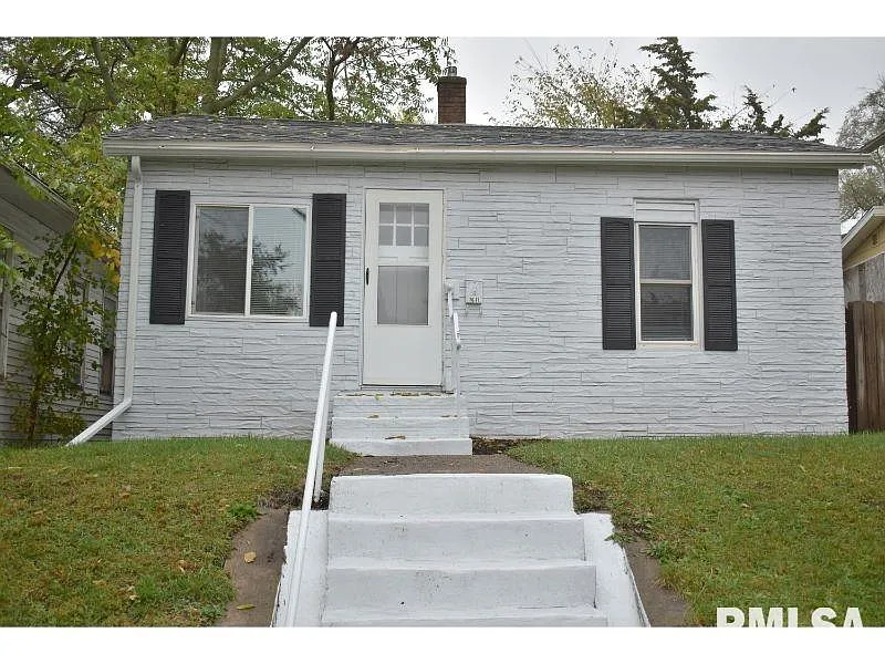 1611 7th St photo 1