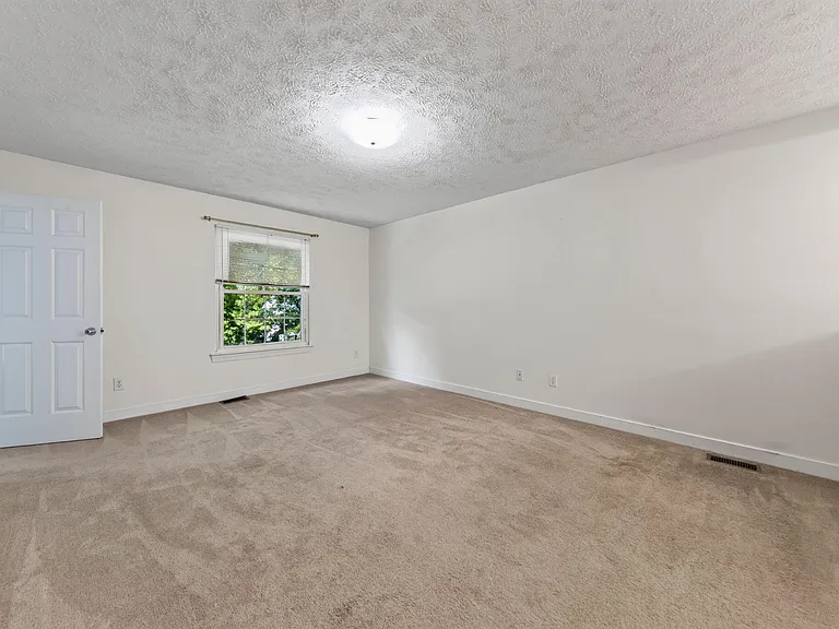 105 Trinity Woods Dr — Photo 32