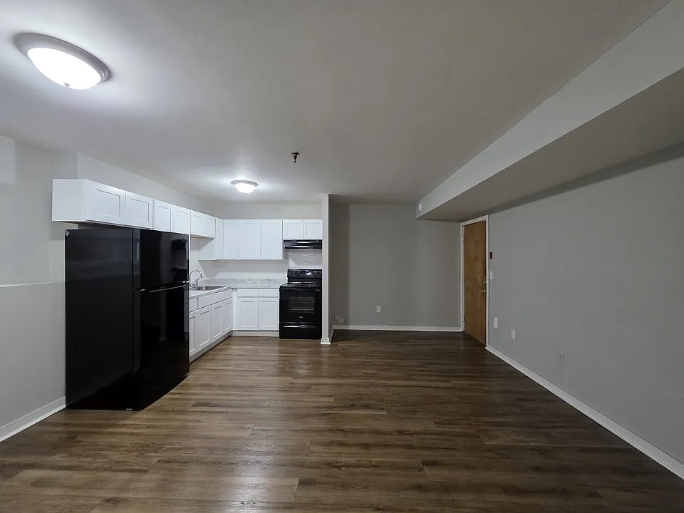 140 Sheffield Ave #2