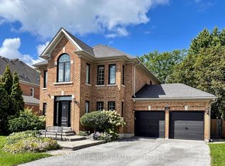 913 Ivsbridge Blvd, Newmarket, ON L3X1L6