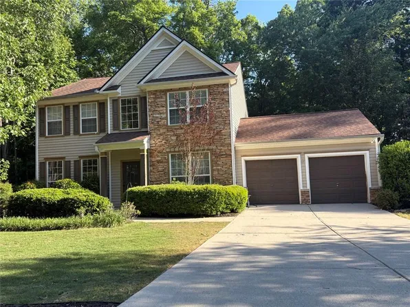 332 Chamberlyn Ln, Hiram, GA 30141