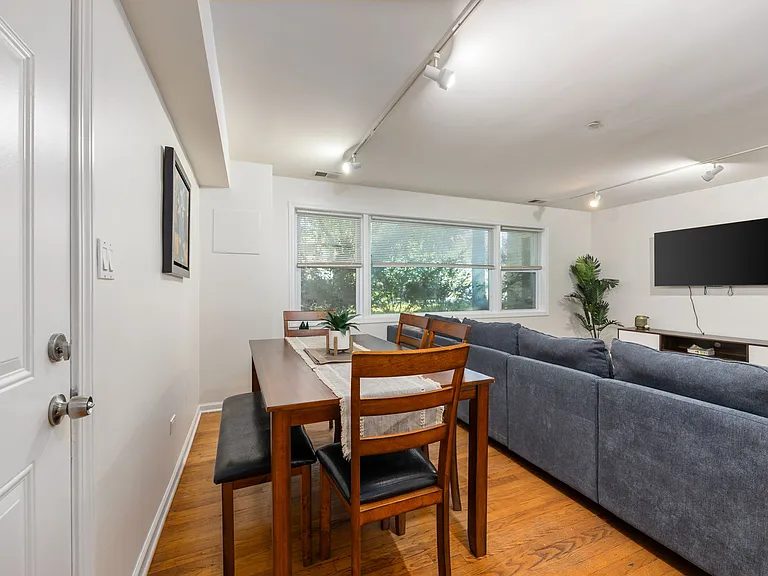 1600 Monroe St #2E — Photo 4