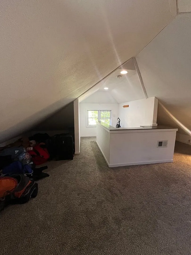 3 Bedroom House with Yard Near UW-La Crosse — Photo 4