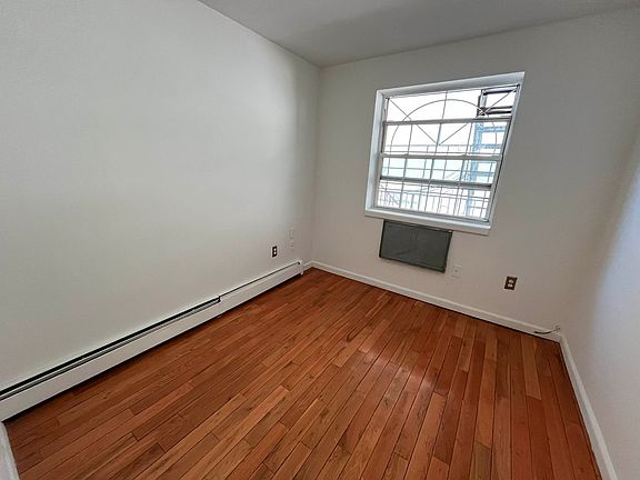 3rd image of 32-18 23rd St #2
