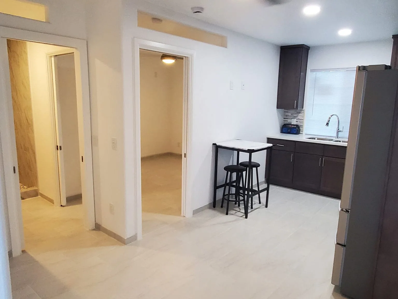 Studio, 500 sqft, $1,600 — Photo 2